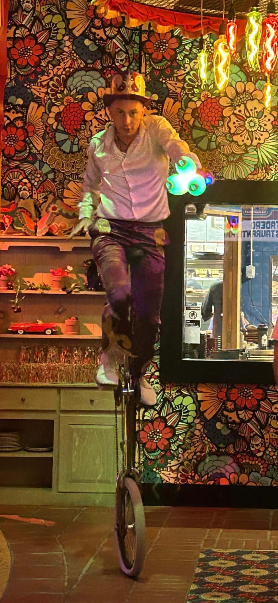 Roaming Entertainment